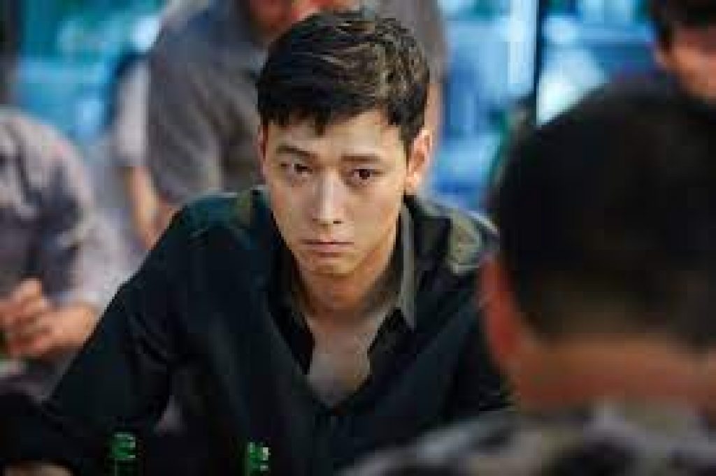 Kang Dong Won Dikabarkan Dekat dengan Rose BLACKPINK
